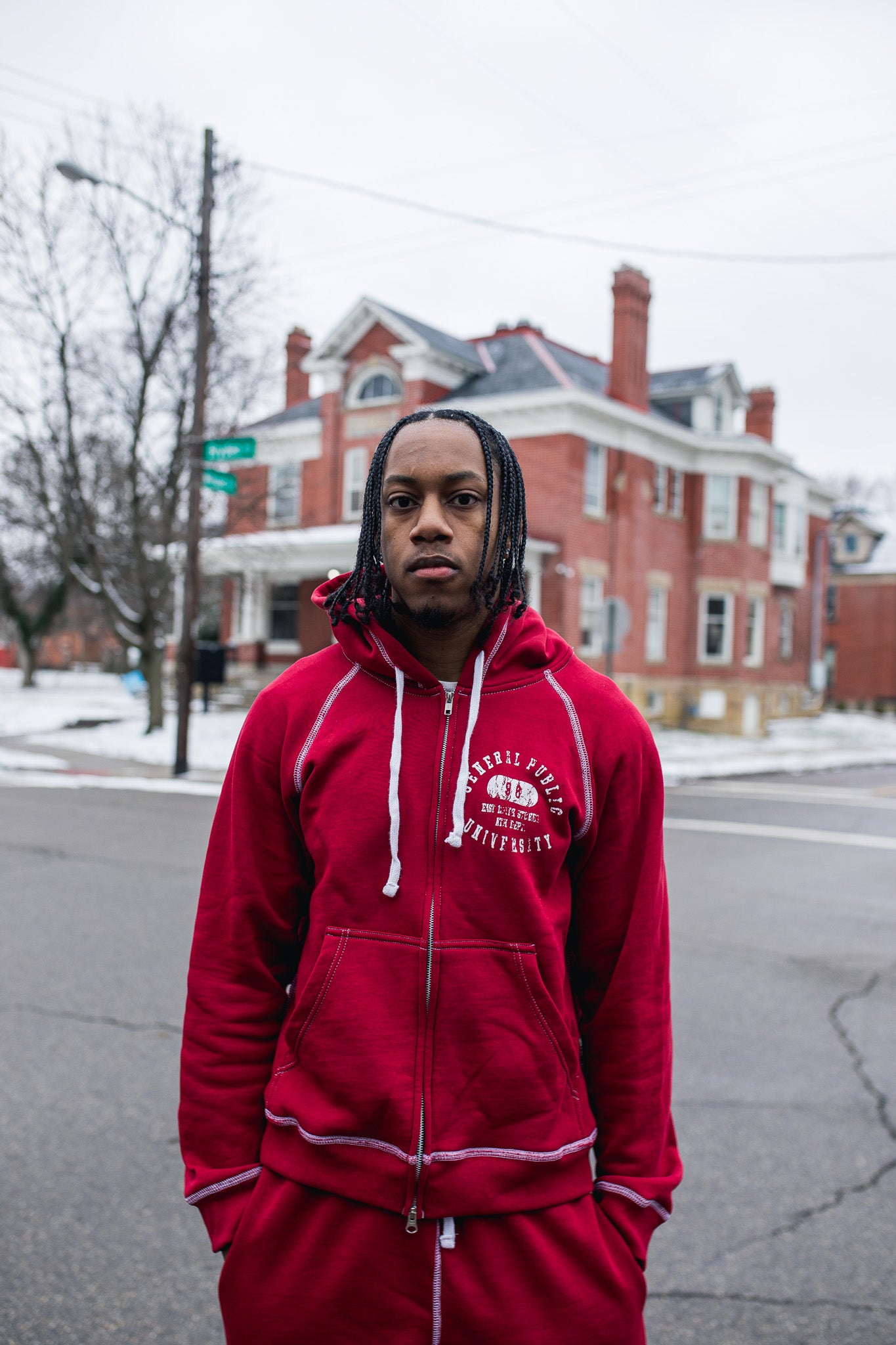 UNIVERSITY CROSS STITCH SET