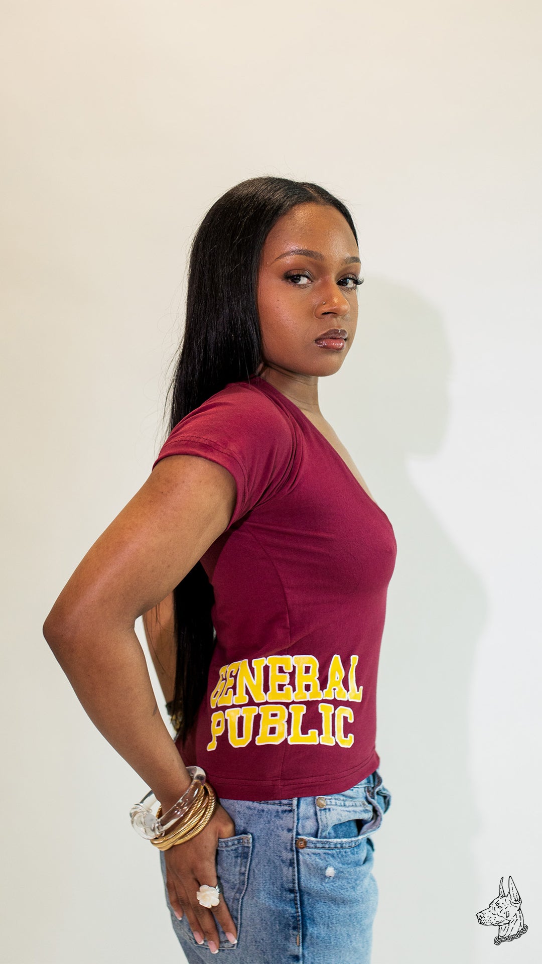Deep cut Tee